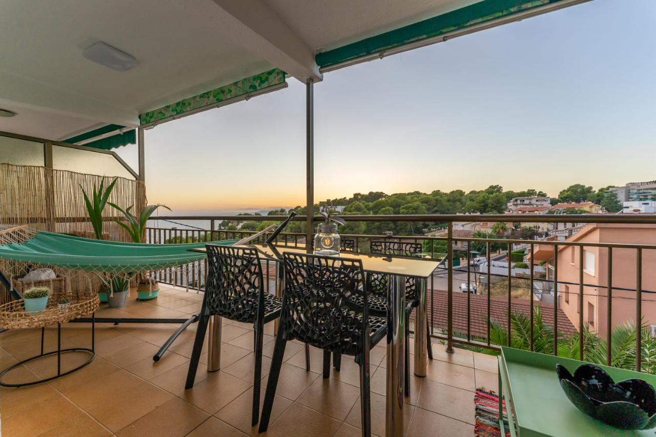 Beach Front Retro Hideaway In Salou Zewnętrze zdjęcie
