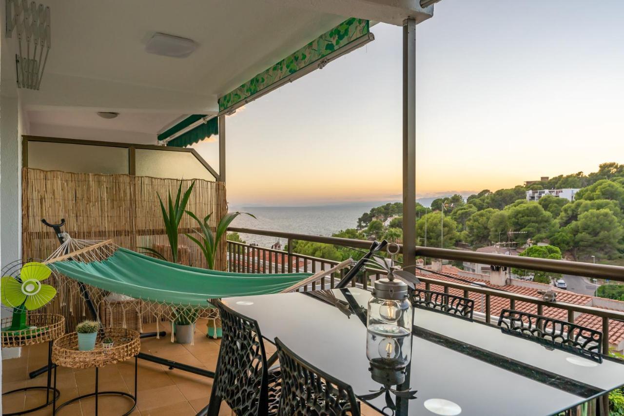 Beach Front Retro Hideaway In Salou Zewnętrze zdjęcie