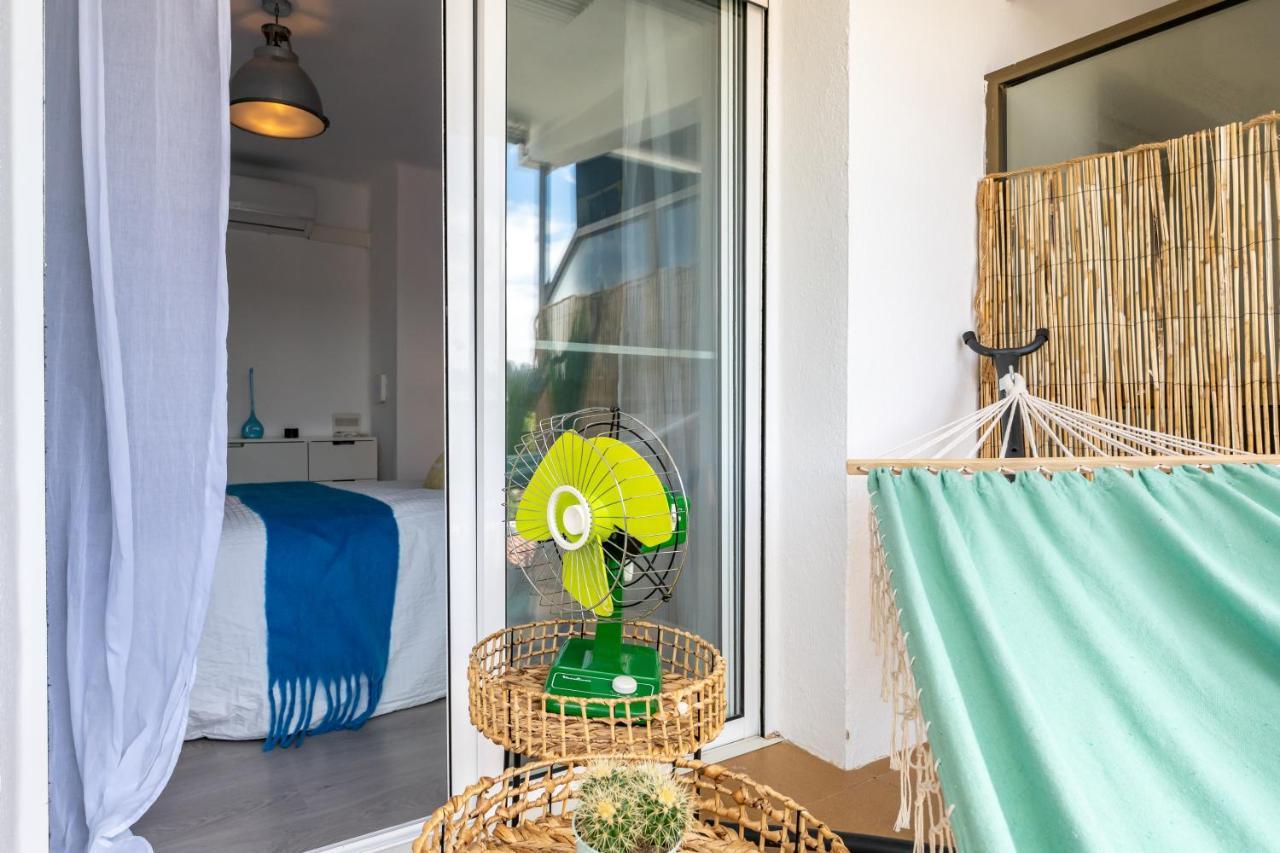 Beach Front Retro Hideaway In Salou Zewnętrze zdjęcie