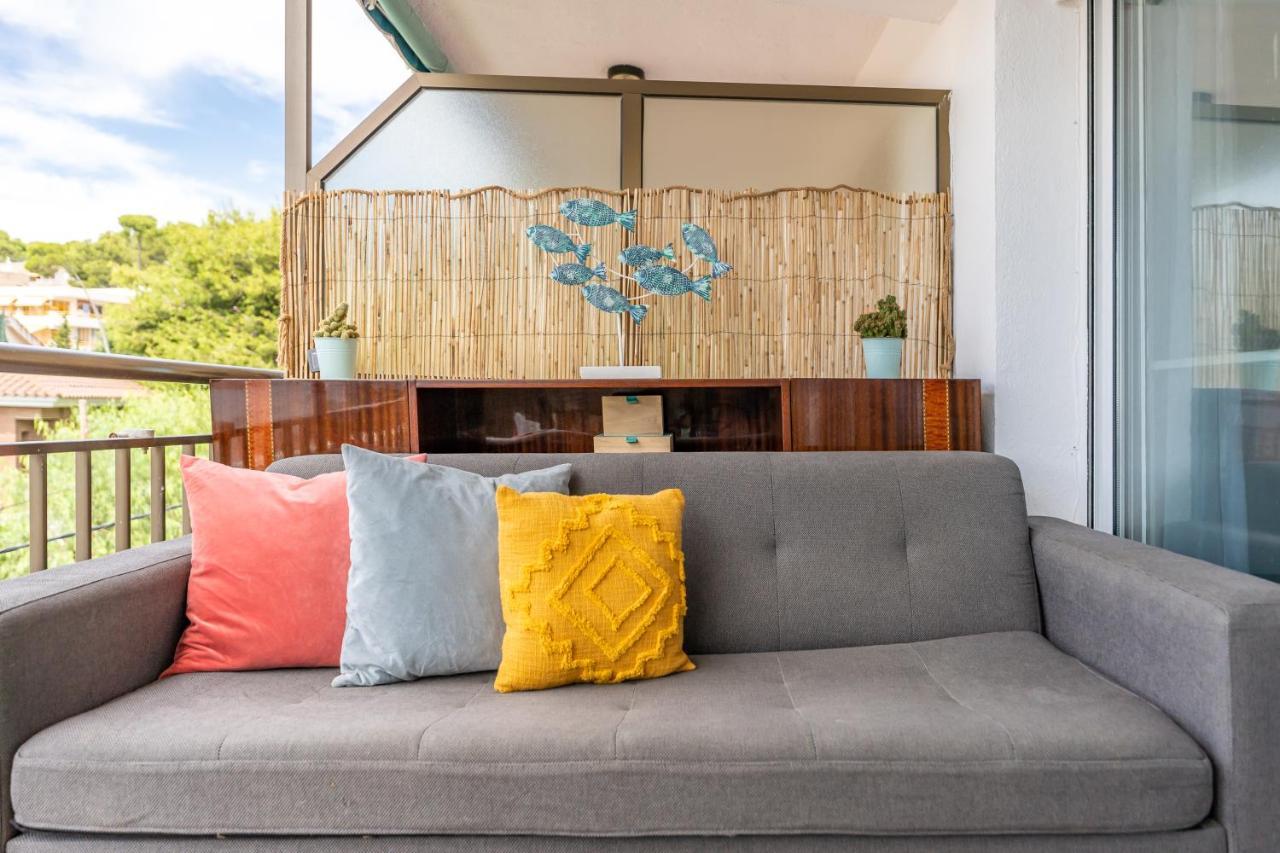 Beach Front Retro Hideaway In Salou Zewnętrze zdjęcie