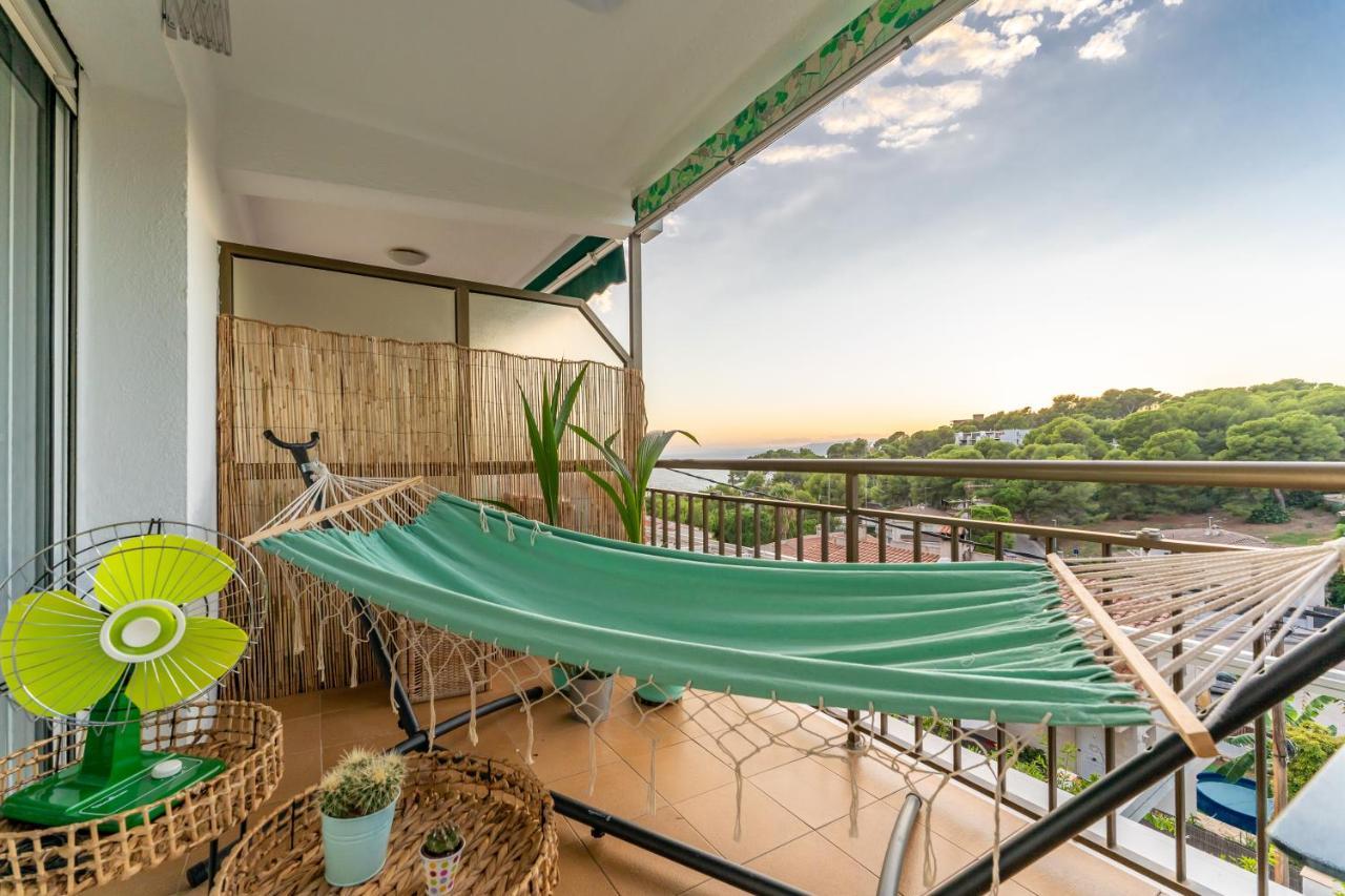 Beach Front Retro Hideaway In Salou Zewnętrze zdjęcie