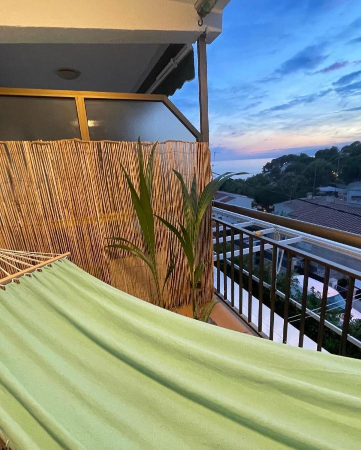 Beach Front Retro Hideaway In Salou Zewnętrze zdjęcie