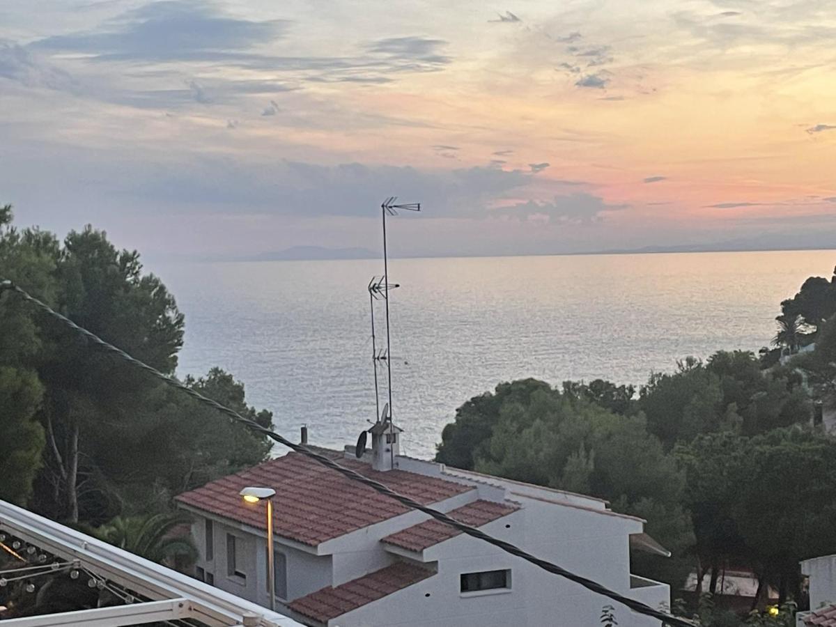 Beach Front Retro Hideaway In Salou Zewnętrze zdjęcie