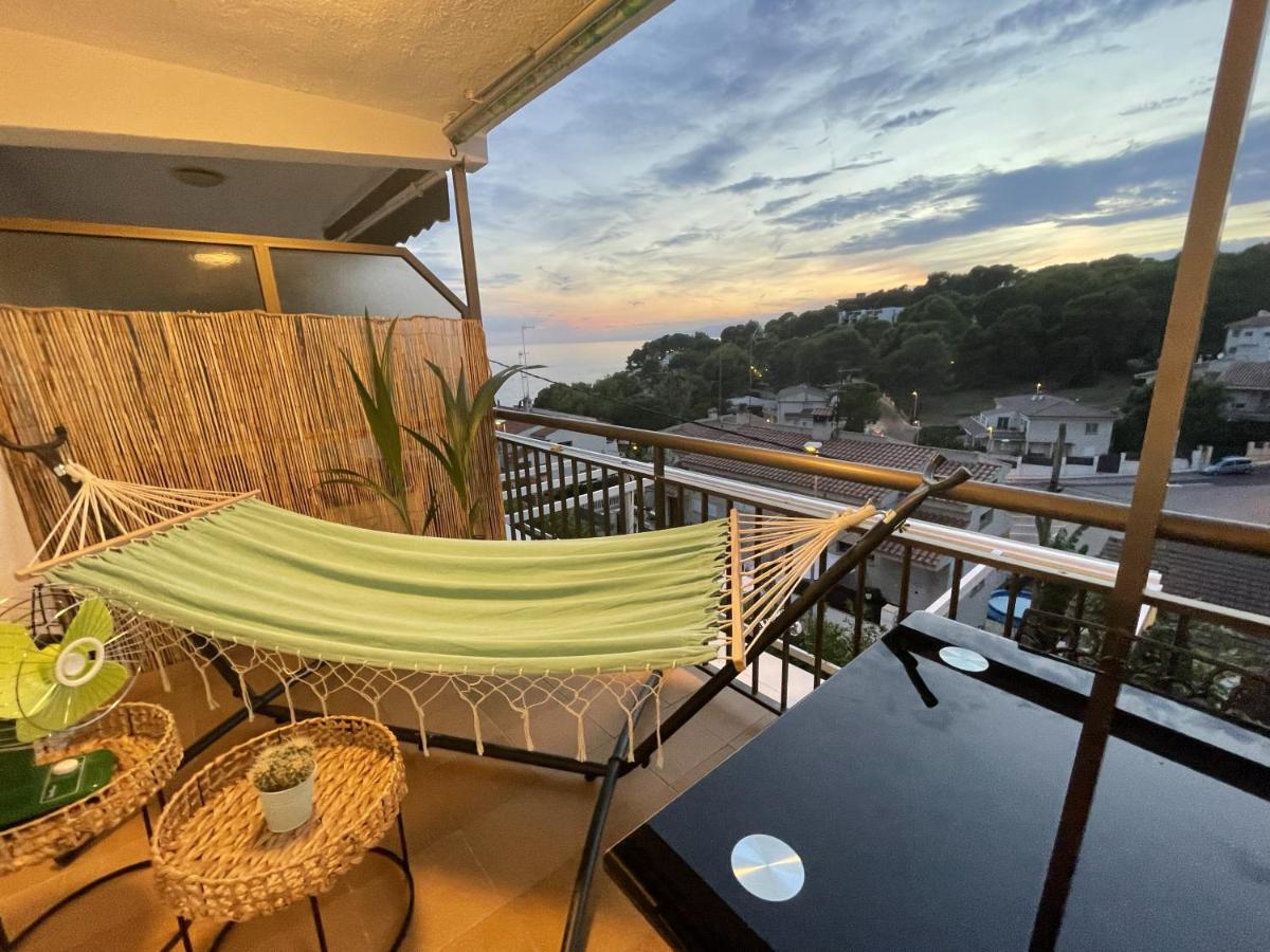 Beach Front Retro Hideaway In Salou Zewnętrze zdjęcie